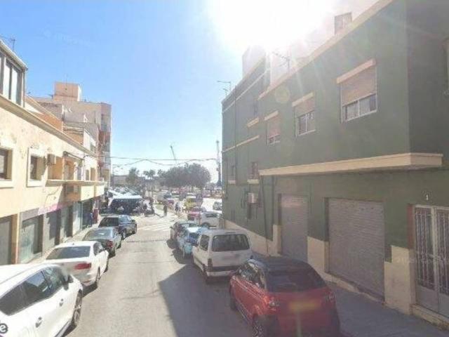Piso en Venta en Almería