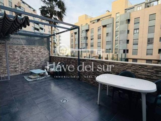 Piso en Venta en Almería
