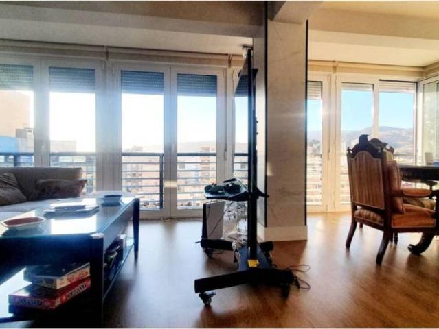 Piso en Venta en Almería