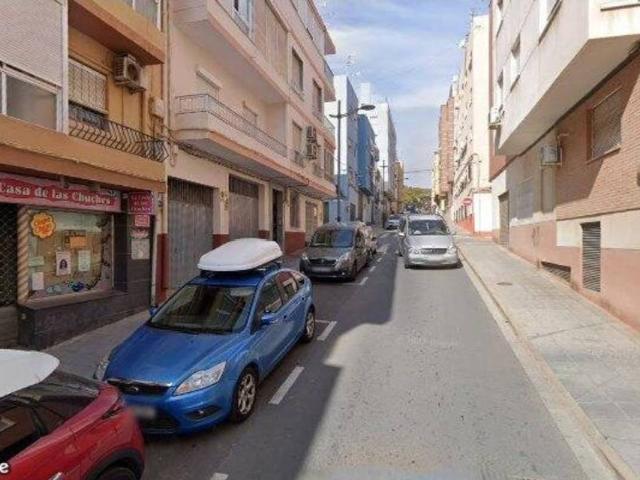 Piso en Venta en Almería