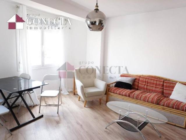 Piso en venta en Almería