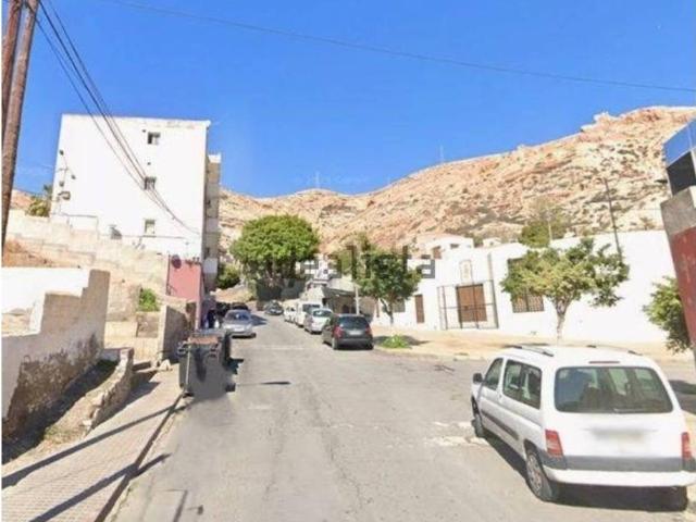 Piso en Venta en Almería