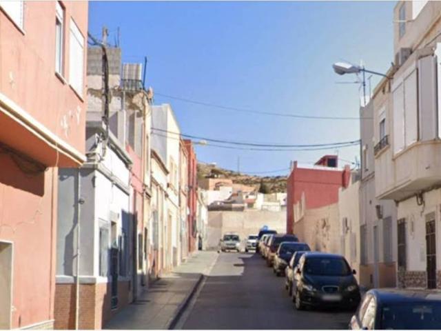 Piso en Venta en Almería