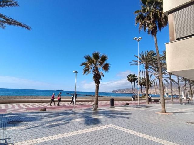 Piso en Venta en Almería