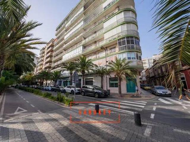 Piso en Venta en Almería