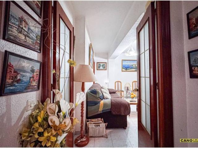 Piso en Venta en Almería