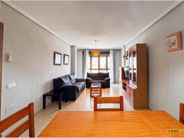 Piso en Venta en Almería