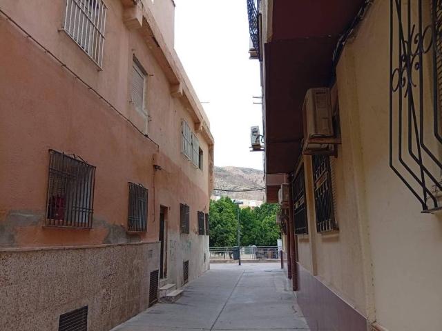Piso en Venta en Almería