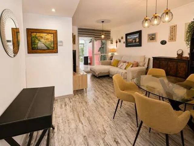 Piso en Venta en Almería