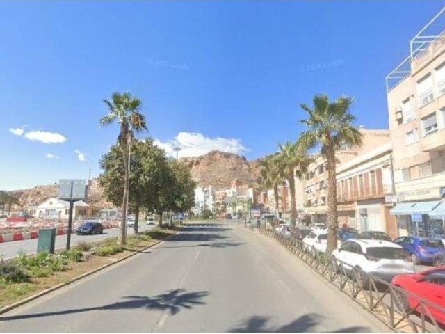 Piso en Venta en Almería