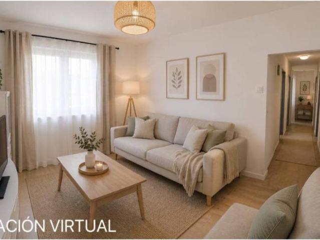 Piso en Venta en Almería