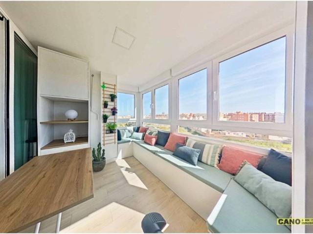 Piso en Venta en Almería