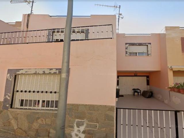 Piso en venta en Almería, Calle corona san vicente 16