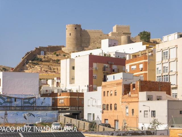 Piso en venta en Almería, Centro. Pisos.