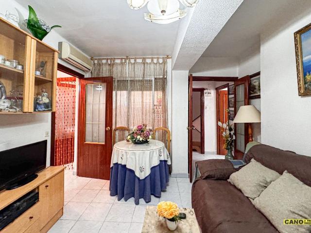 Piso en venta en Almería, Barrio Alto San Félix. Piso de 3 Habitaciones en Almería. Pisos.