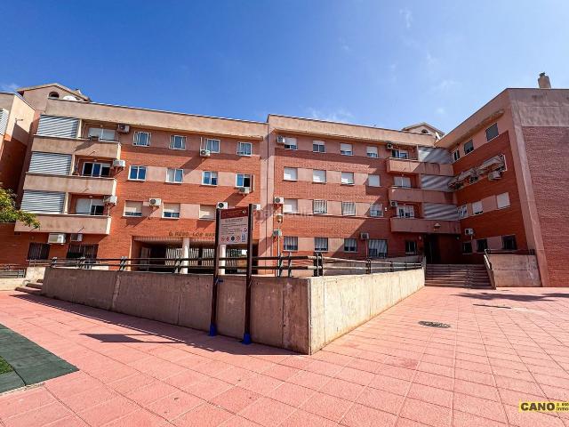 Piso en venta en Almería, Los Molinos Villa Blanca. Piso de 4 Habitaciones en Almería Residencial los Naranjos. Pisos.