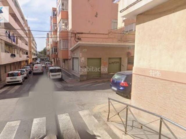 Piso en venta en Almería, Los Ángeles Cruz de Caravaca. Venta de dos pisos en Almería. Pisos.