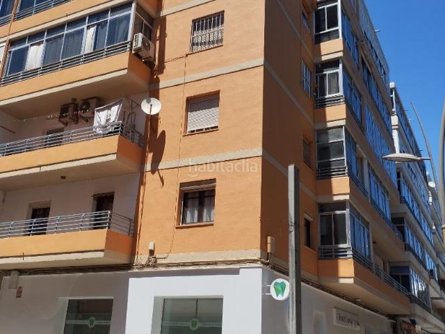 Piso en venta en Almería, San Luis. Pisos.