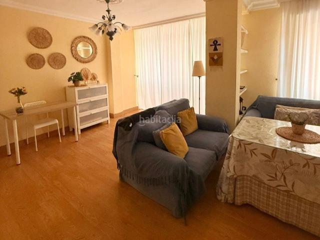 Piso en venta en Almuñécar, Almuñecar centro. Bonito piso en pleno centro a 2 minutos de la playa. Pisos.