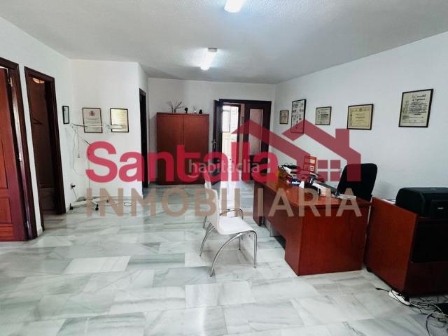 Piso en venta en Almuñécar, Almuñecar centro. LA COMODIDAD DEL CENTRO EN LA PALMA DE TU MANO. Pisos.