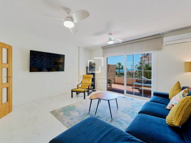 Piso en venta en Almuñécar, Punta La Mona. Piso completamente reformado de 3 dormitorios con terraza y vistas al mar en venta en Punta de la Mona, Almuñecar. Pisos.