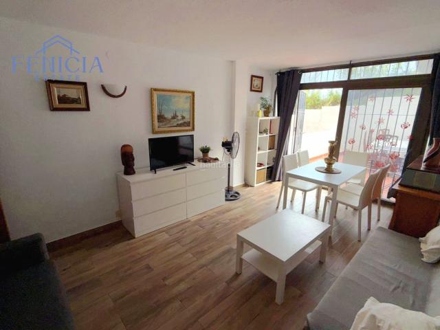 Piso en venta en Almuñécar, Velilla Velilla Taramay. Piso a Reformar a la Venta en Playa del Tesorillo, Almuñécar. Pisos.