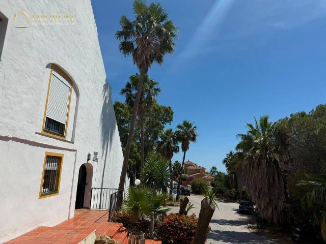 Piso en Venta en Altos de Estepona