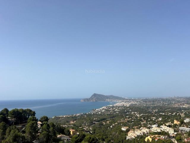 Piso en venta en Altea, Altea Hills. Este magniacutefico apartamento orientado al suroeste ofrece impresionantes vistas al mar y amplios espacios interiores y exterior. Pisos.