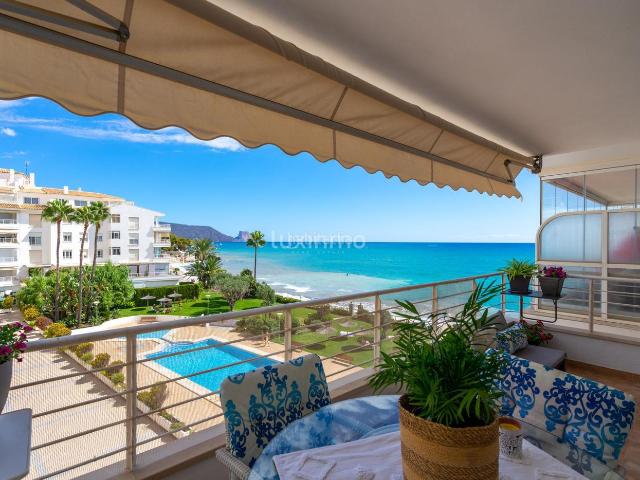 Piso en venta en Altea, L´Olla. Apartamento con vistas al mar en primera línea en Cap Negret, Altea. Pisos.