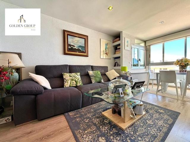 Piso en venta en Altea, L´Olla. Piso reformado en primera línea de mar. Pisos.