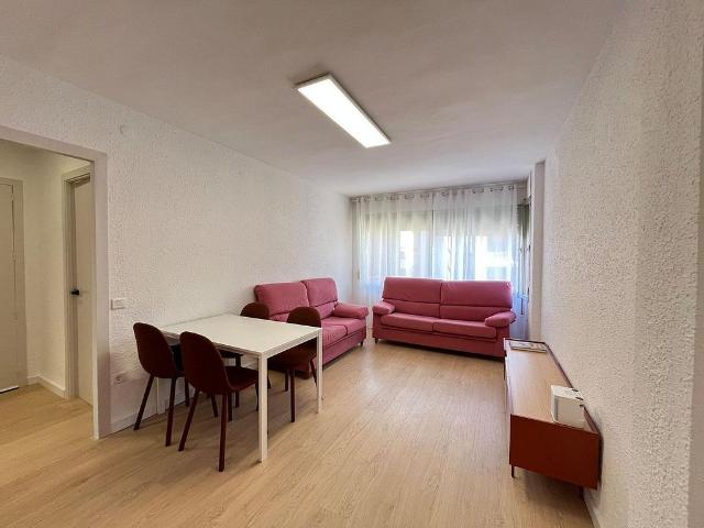 Piso en venta en Amposta, de 90 m² 4 habitaciones por 135.000