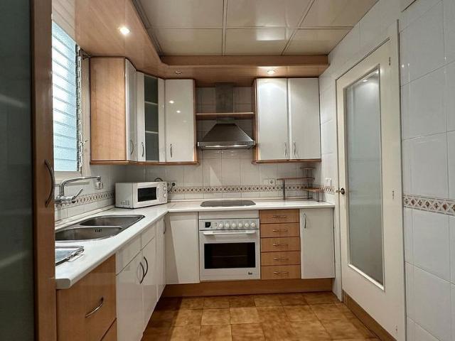 Piso en venta en Amposta, de 93 m² 4 habitaciones por 104.000