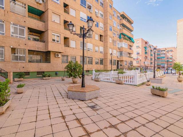 Piso en Venta en Angustias Chana Encina