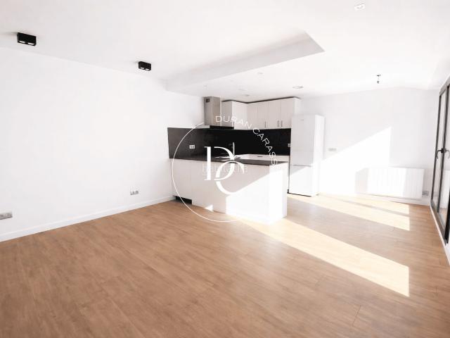 Piso en venta en Andorra la Vella, Centro Pirineos. Piso de 163 m2 con vistas y terraza en venta en Andorra la Vella. Pisos Andorra la.
