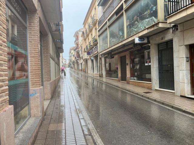 Piso en venta en Antequera, Centro. Piso Amplio en Antequera, Zona Mercado Abastos Ideal para Familias. Pisos.