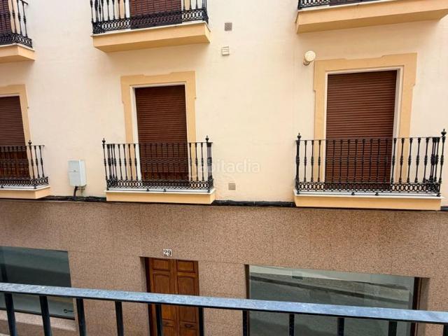 Piso en venta en Antequera, Cueva de Menga. Encantador piso turístico en pleno centro de Antequera con patio privado. Pisos.
