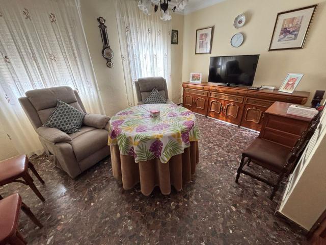 Piso en venta en Antequera, Fuentemora. Piso en venta en Barrio Girón de Antequera. Pisos.