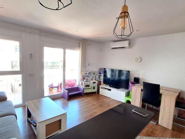 Piso en venta en Argentona, Nucli Urbà. Piso luminoso. Pisos.