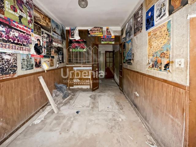 Piso en venta en Argentona, Nucli Urbà. Vivienda a reformar con enorme potencial en zona prime, Argentona. Pisos.