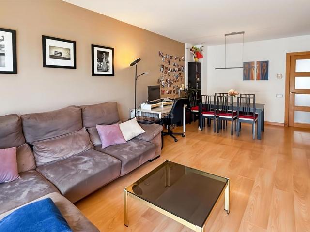 Piso en venta en Arenys de Mar, Centre. Exclusivo piso seminuevo en Bareu Paraíso, Arenys de Mar! Listo para entrar a vivir!. Pisos Arenys de.