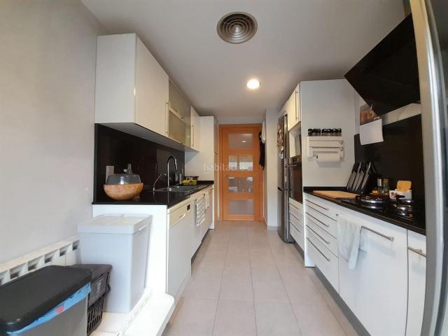 Piso en venta en Arenys de Mar, Centre. PISO SEMINUEVO CON PARKING INCLUIDO EN EL PRECIO, VISTAS A MAR Y MONTAÑA!. Pisos Arenys de.