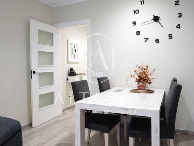 Piso en venta en Arenys de Mar, Centre. Vivienda completamente reformada en plena Riera de Arenys de Mar. Pisos Arenys de.