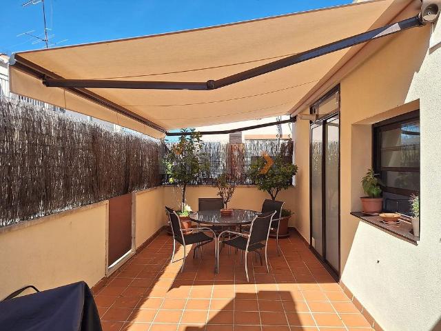 Piso en venta en Arenys de Mar, de 98 m² 2 habitaciones por 330.000