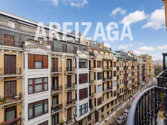 Piso en Venta en Área Romántica