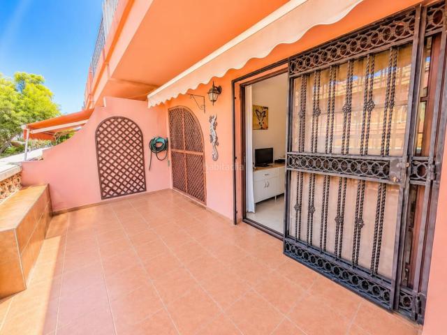 Piso en venta en Arona, Costa del Silencio. COSTA ARONA. TENERIFE Piso de 2 habitaciones con garaje y terraza Jardín Atlántico. Arona. Entrada 20.000e. hipoteca mes 980 mes. Pisos.