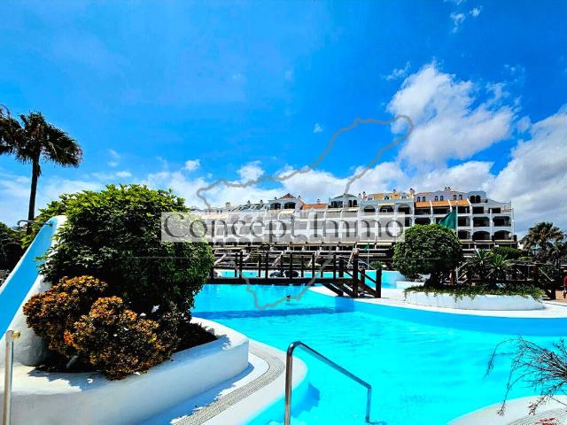 Piso en venta en Arona, Costa del Silencio. PRIMERA LÍNEA DE MAR! Fantástico apartamento amueblado y reformado con gran terraza y vistas al mar!. Pisos.