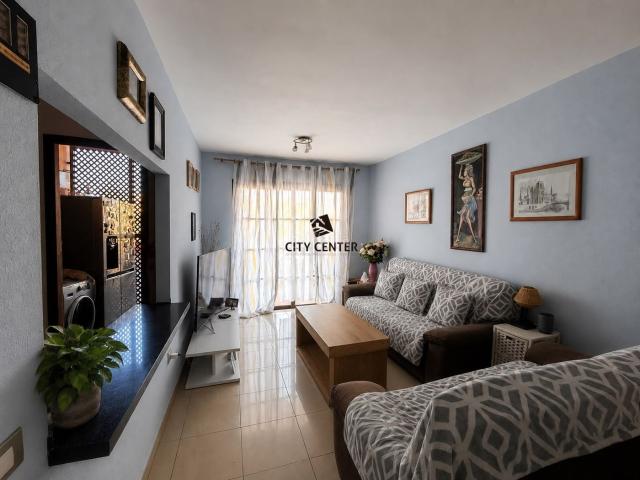 Piso en venta en Arona, Costa del Silencio. SE VENDE BONITO PISO CON TERRAZA. Pisos.