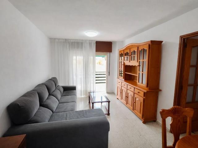 Piso en venta en Arona, Los Cristianos. Apartamento de 86 mt2 con garaje en Los Cristianos a pocos pasos de la playa. Pisos.