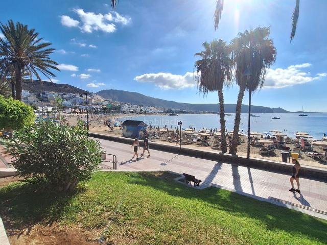 Piso en venta en Arona, Los Cristianos. Pisos.