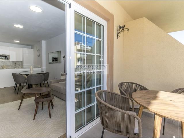 Piso en venta en Arona, Palm Mar. ESPECTACULAR ÁTICO DE 3 DORMITORIOS UBICADO EN PALM MAR. Pisos.